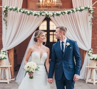 Stilvoll heiraten mit kleinem Budget: Eleganz statt Extravaganz