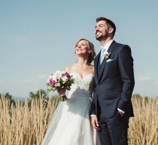 Stressfrei durch den Hochzeitstag: Gelassen feiern statt hektisch hetzen
